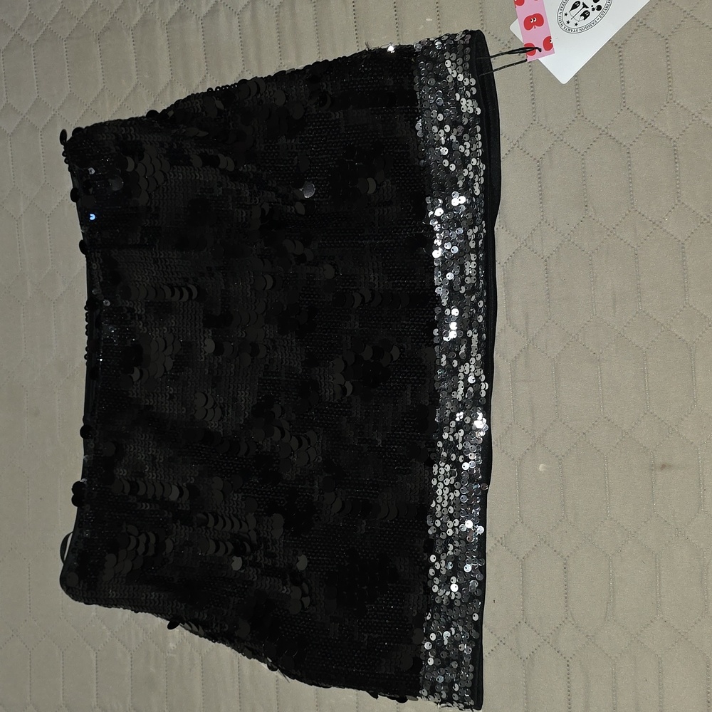 Cider Sequin Low Rise Contrasting Hem Mini Skirt - Picture 4 of 9